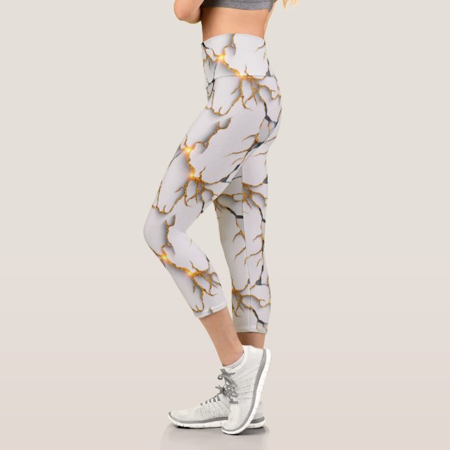 Leggings Capri White Marble Texture with Glowing Gold Veins (Izquierda)