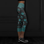 Leggings Capri Zodiac Magic | Rosas de cráneo gótico verde oscuro<br><div class="desc">¡El arte de vestir único! La sofisticada paleta de texturas abstractas de medio mixto añade el toque de color perfecto para su estilo personal. También se puede transferir a material escolar/de oficina, accesorios para fiestas o decoración para una cómoda habitación de limpieza. Para otros productos o colores, visita la tienda...</div>