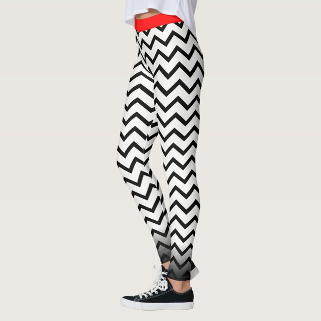 Leggings Chevron negro en tu coronel. (Izquierda)