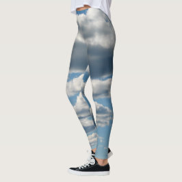 Leggings Cielos nublados, piernas azules y blancas