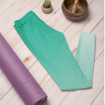 Leggings Color de tendencia de color naranja verde - Pierna<br><div class="desc">Elegantes leggings oscuras de color verde jade de nuestra colección de colores de tendencia otoño e invierno 2023/24 ofrecen un encanto intemporal. Estas coloridas leggings de color verde oscuro presentan un gradiente que va de un matiz más profundo y más intenso en la cintura a una sombra pastel más suave...</div>