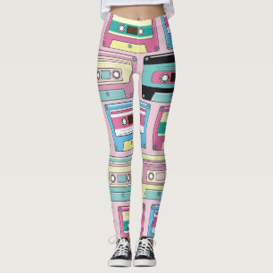 Leggings Coloridas casetes, patrón de fondo rosado.