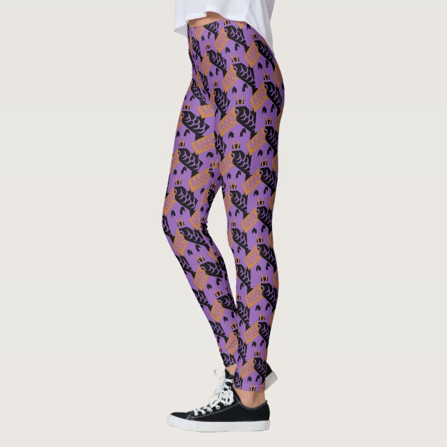 Leggings con patrón de casa de pies de bruja de Ha (Izquierda)