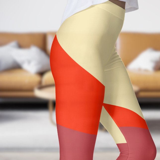 Leggings Crema de moda y ángulos rojos (Chic Cream and Red Angles Leggings)