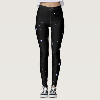 Leggings El cielo nocturno protagoniza el modelo del fondo