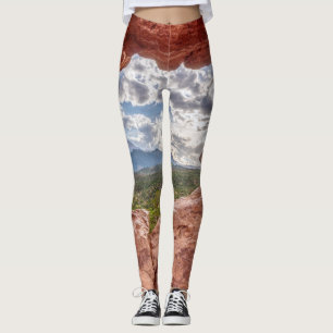 Leggings El pico de los cerdos a través de un agujero de ro