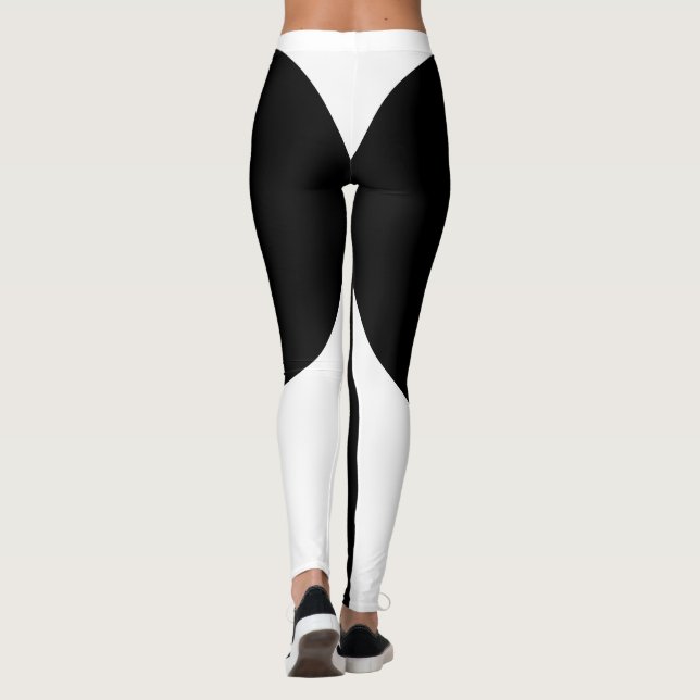 LEGGINGS ES NEGRO, SON LIGAS BLANCAS (Reverso)