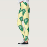 Leggings esmeraldas<br><div class="desc">Su diseño inspirado en piedras preciosas combina tonos verdes intensos con figuras tipo diamante que crean un look moderno,  elegante y llamativo.</div>