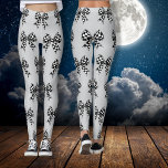 Leggings Feliz Halloween grises negro arcos Coquette<br><div class="desc">Prepárate para rodar tu apariencia de Halloween con nuestras fabulosas leggings de coquetas, con un fondo gris de moda adornado con alegres arcos negros a cuadros! Estas leggings son perfectas para añadir un toque de brillo a tu armario de temporada. Ya sea que se dirija a un fiesta espeluznante o...</div>