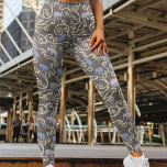 Leggings Filigree y Elefantes<br><div class="desc">Los elefantes grises y azules entre los filigres amarillos florecen sobre un fondo café marrón.</div>