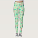 Leggings Flamingo Rosa Fermín Trópico Patrón Verano Verde<br><div class="desc">Serás completamente único en estas leggings únicas de flamingo tropical. Inspiradas en motivos y temas retro y estilizados Art Deco de la era del Jazz, estas leggings de todo tipo tienen un original patrón de ave flamingo rosa con helechos coloridos y formas geométricas. El diseño está hecho en tonos verdes...</div>