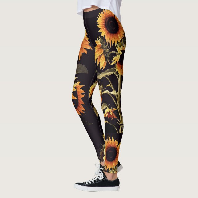 LEGGINGS FLORES CON HOJAS VERDES EN NEGRO (Izquierda)