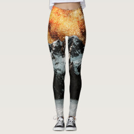 Leggings Galaxia ardiente sobre montañas majestuosas