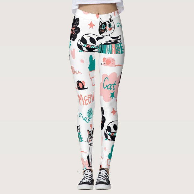 Leggings Gatos (Colorful cat-themed leggings against a neutral background.  )
