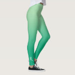 Leggings Gradiente verde claro a oscuro con un monograma el<br><div class="desc">El gradiente elegante de luz a verde oscuro presenta un elegante monograma personalizado con una fuente decorativa blanca en la parte inferior de la pierna derecha. Personalízalo con tu inicial en la barra lateral. Añade un toque moderno a tu armario. Para ver el diseño mínimo de ombré en otros elementos,...</div>