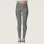 Leggings Gris con estampado de leopardo sobre carbón vegeta<br><div class="desc">Prepárate para sentirte cómodo en estas leggings impresas de gran extensión con un patrón clásico de estampado de leopardo en gris pálido sobre un fondo de carbón vegetal. Perfecto para el otoño, hágalo con sus botas favoritas y un suéter sordo para un aspecto que está de moda con un toque...</div>