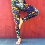 Leggings Guay Resumen Naranja manchas blancas galaxia negra<br><div class="desc">¡Sé un protagonista en estas magníficas leggings fotográficas de salpicaduras de oro brillante, naranja, luz verde azulada y luz blanca sobre un fondo celeste negro! Trabajar, hacer recados, o simplemente pasar el rato. Tan único que nunca tendrás que preocuparte por las copias! Añada una sólida tapa negra para lo último...</div>