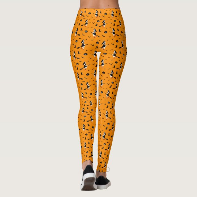 Leggings Halloween naranja con brujas y gatos negros (Reverso)