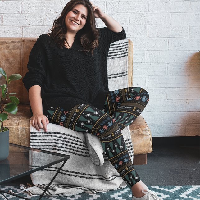 Leggings HARRY POTTER™ Patrón de sudadera de vacaciones (Person wearing leggings)