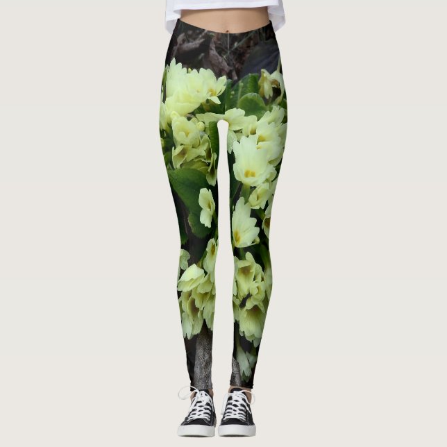 Leggings Hermosa Primula vulgaris Primroses en hojas secas (Anverso)