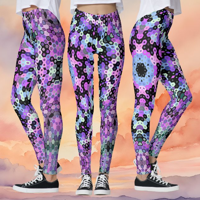 Leggings Hex Mandala Púrpura Rosa y Azul (Purple Pink and Blue Hexagon Mandala Leggings By Wormhole Orbital)