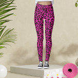 Leggings Impresión de animales de leopardo rosa caliente<br><div class="desc">Las leggings de leopardo de los animales calientes rosados son una opción audaz y de moda con un fondo verde vivo y un intrincado patrón de impresión de leopardo. La combinación única del llamativo color rosa impactante con la clásica huella de leopardo crea una fascinante fusión de estética moderna y...</div>