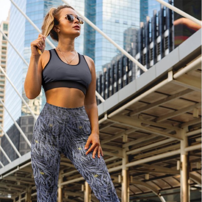 Leggings Intrincadas hojas de morena azul entrenamiento de  (JPG-Intricate Blue Hue Leafs High Waist Yoga Workout Leggings-mockup-of-a-woman-posing-in-the-city)
