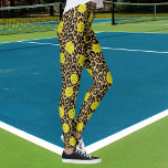 Leggings Leopardo Exótico Animal Impresión Pickleball Amari<br><div class="desc">Sube tu partida con estas frescas leggings de pickleball con bolas de pickleball amarillas colocadas en el fondo de una huella animal de canto y leopardo negro. Ideal para el juego diario de recetas,  el torneo o simplemente para correr por la ciudad.</div>