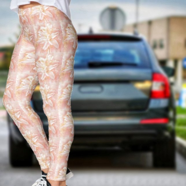 Leggings Lilies En Fantasía Rosa (These Lilies In Pink Fantasy leggings, would be fun to wear in Spring!)