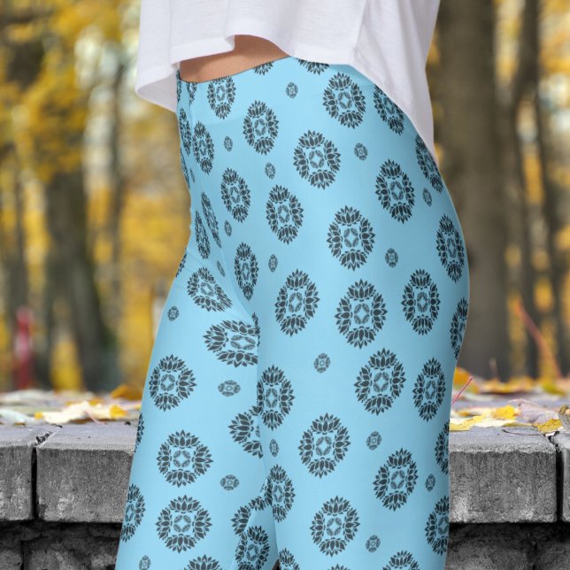 Leggings Magnífico patrón Mandela azul y negro (Mandela on Baby Blue)