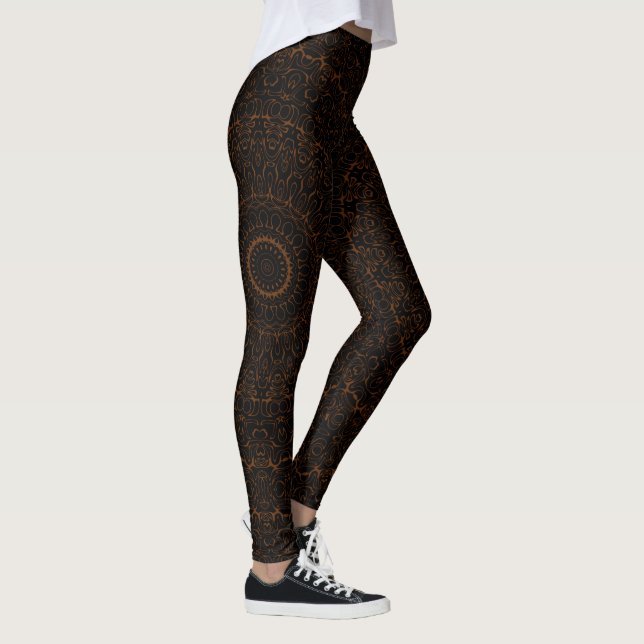 Leggings Mandalá Marrón Chocolate con Intrincada Simetría (Derecha)