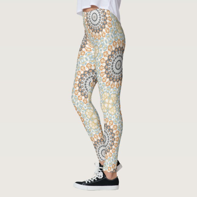 Leggings Mandalas geométricas en naranja, gris y azul (Izquierda)