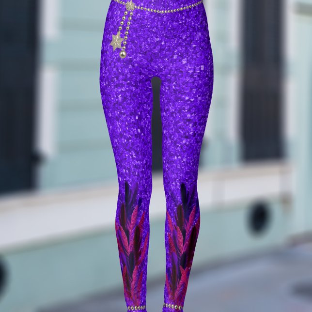 Leggings Mardi Gras Purple Faux Feathers Leyendas Purpurina (Have fun at the carnival in a pair of these Mardi Gras inspired leggings!)