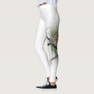 Leggings mariposa en la valla