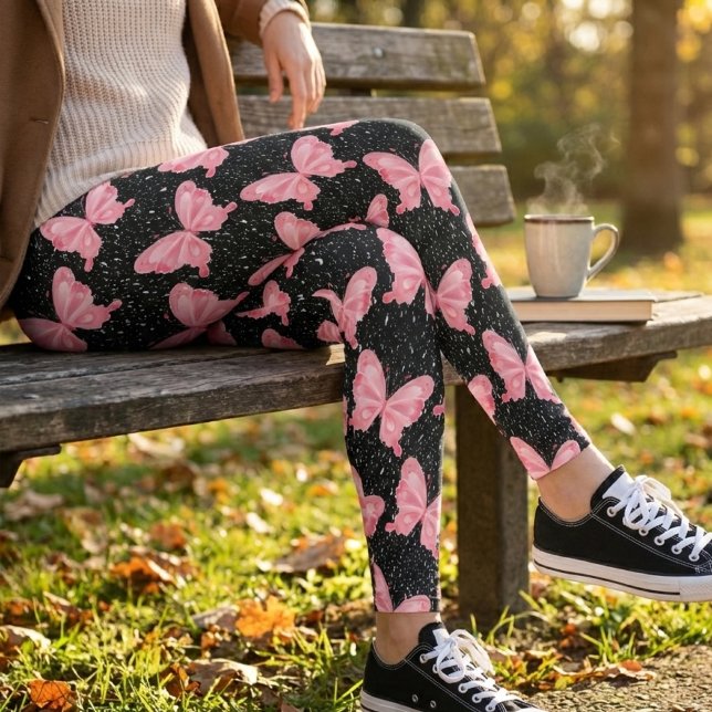 Leggings Mariposas caprichosas rosadas sobre negro (Subido por el creador)