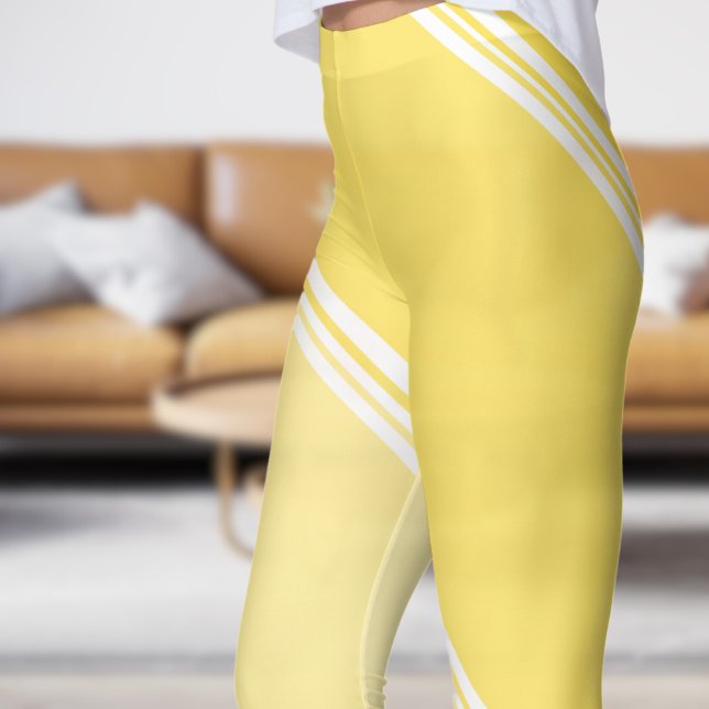 Leggings Moda blanca bajo la impresión con bandas amarillas (Chic White under Pale Yellow Banded Print Leggings)