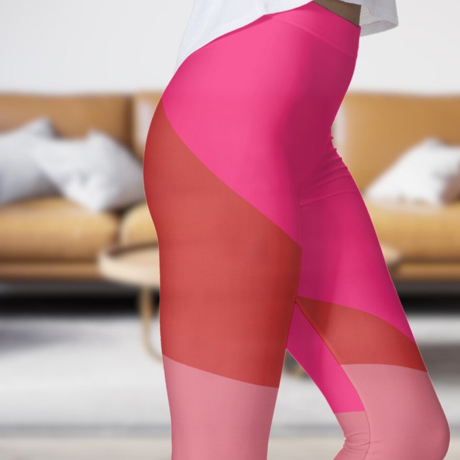 Leggings Moda roja con ángulos de crema (Chic Red with Cream Angles Leggings)