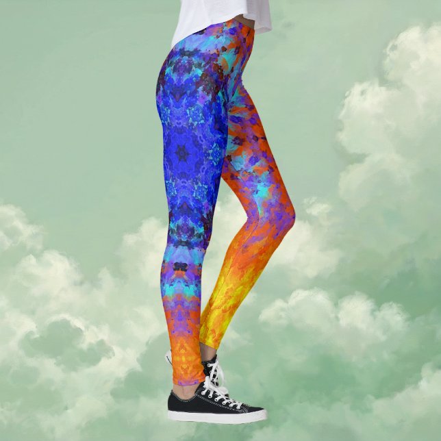 Leggings Naranja azul Mandala digital y amarillo (Blue Orange and Yellow Digital Mandala Leggings by Wormhole Orbital)