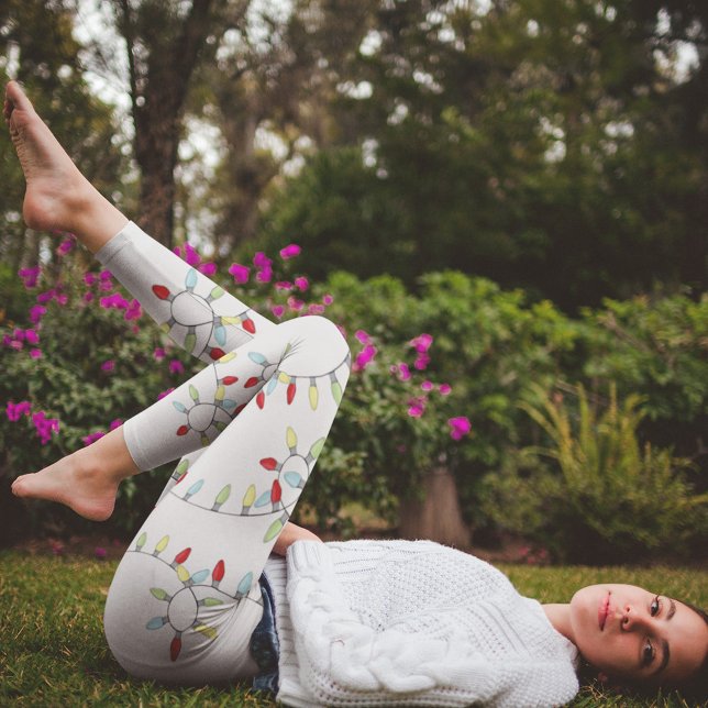 Leggings Navidades Cute Luces De Cadena Simple Y Excéntrica (Christmas whimsical colorful holiday lights leggings. )