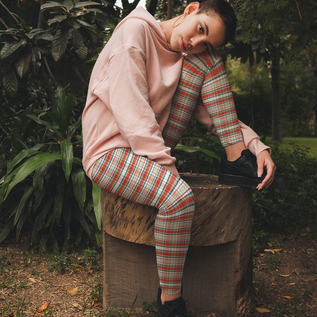 Leggings Navidades festejan simple placa verde roja rusa (Holiday red and green classic plaid pattern.)