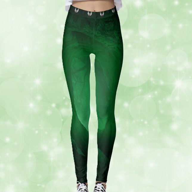 Leggings Negro con murciélagos gris espeluznante de la fila (Black with glowing green abstract design white spooky bats on womans leggings.)