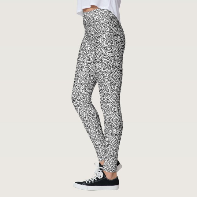 Leggings ornamento de patrones étnicos geométricos blanco y (Izquierda)