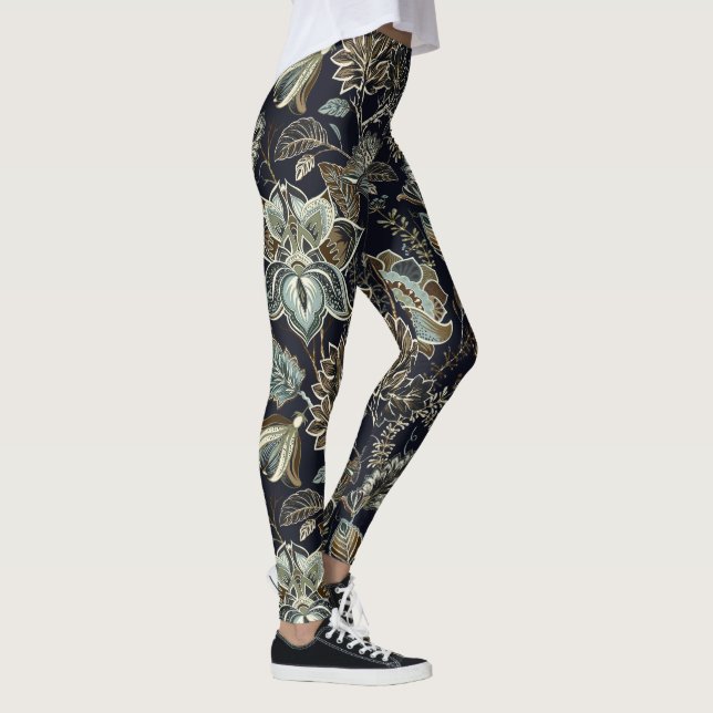 Leggings Paisley antigua florece el modelo negro del fondo (Derecha)