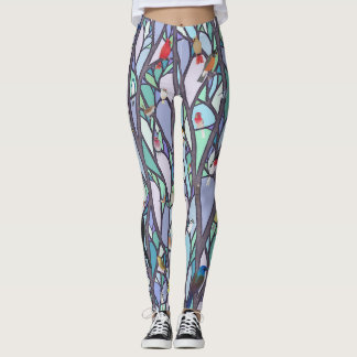 Leggings pájaros en el árbol de vidrio manchado