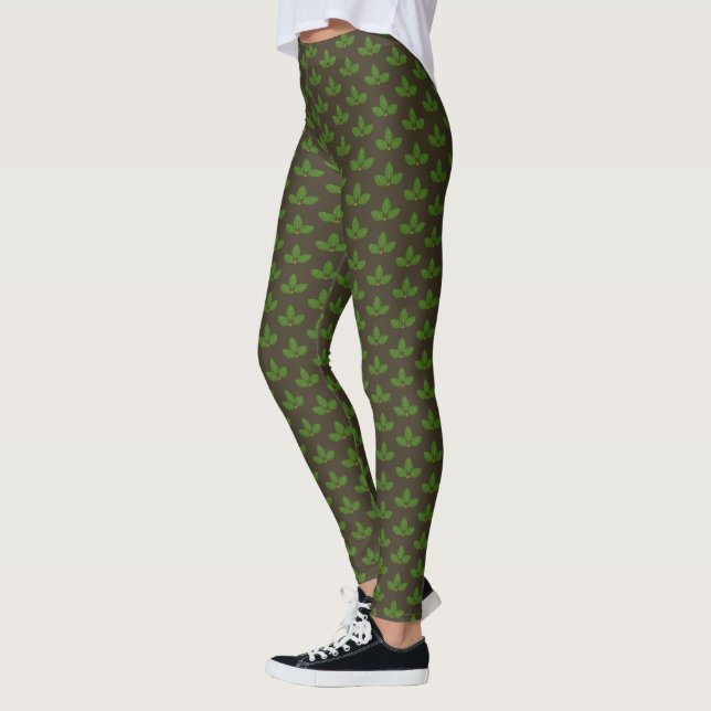 Leggings Patrón de hoja de laurel verde moderno sobre marró (Izquierda)