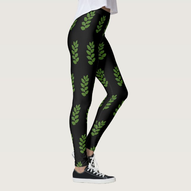 Leggings Patrón de hoja de laurel verde moderno sobre negro (Derecha)