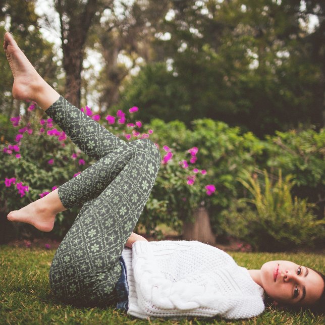 Leggings Patrón de invierno de copo de nieve verde (Green snowflake pattern classic leggings design)