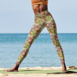Leggings Patrón de jardín de flores de zorros rojos<br><div class="desc">Flores retro y pájaros de colores y zorros rojos ilustracion en unas leggings sin fisuras. Obra de arte original de Caroline Bonne Müller</div>