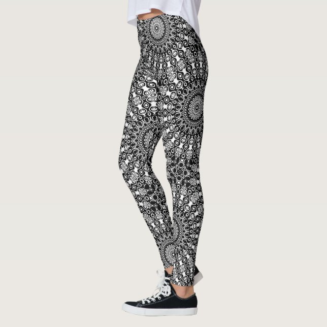Leggings Patrón de Mandala en blanco y negro (Izquierda)