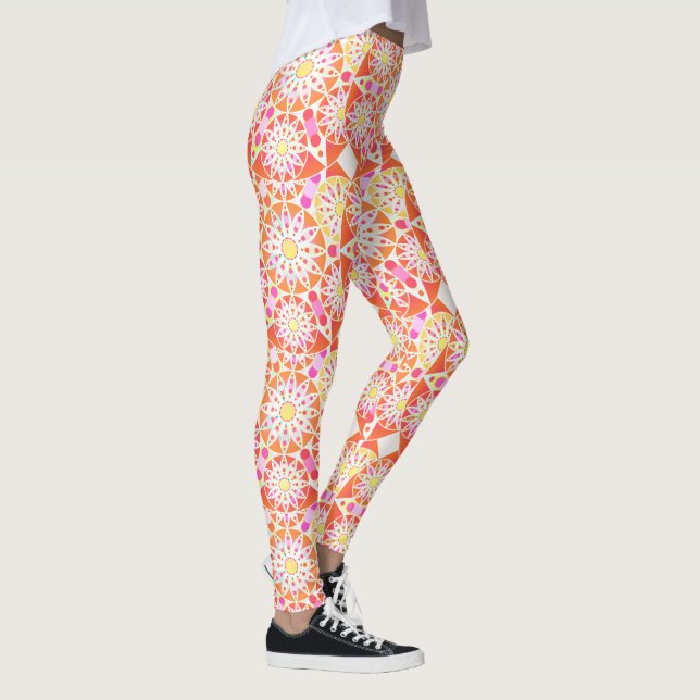 Leggings Patrón de Mandala, rosa de coral, melocotón, oro (Derecha)